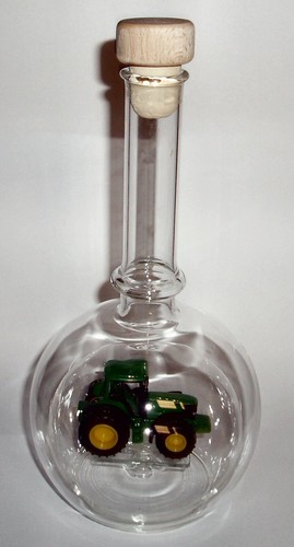 Kristallflasche mit traktor - kristallflasche,